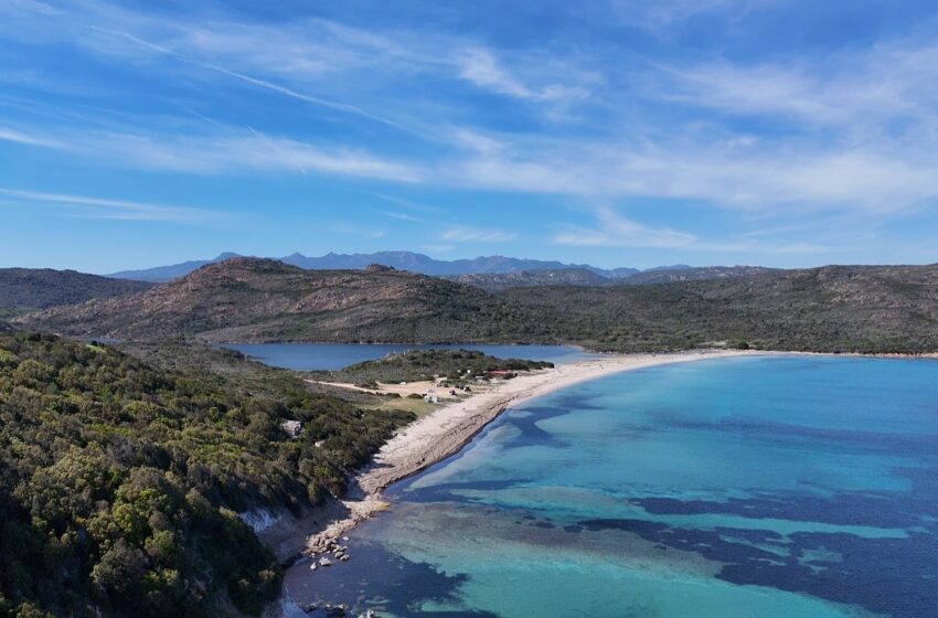 Corse-sud-Balistra-plage-bateau-excursion